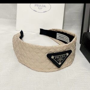 Beautiful!  Vintage Style Headband.